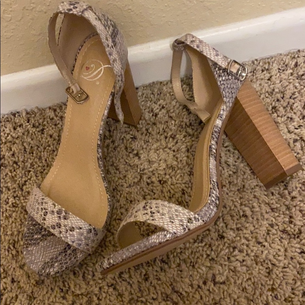 Snake Heels - Picture 4 of 7
